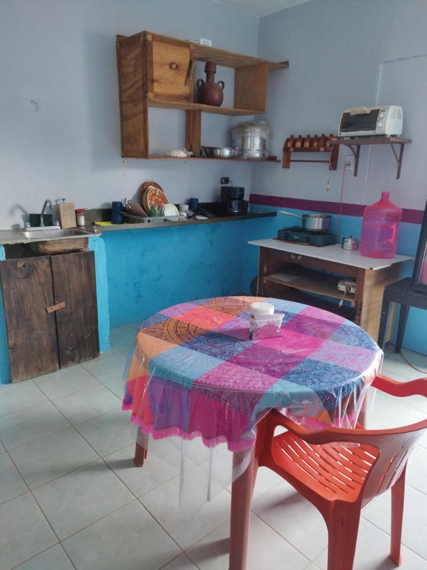 Hostal Y Temazcal Guemez Pisté Buitenkant foto